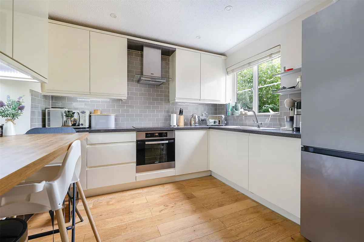 Owen Place, Leatherhead, Surrey, KT22