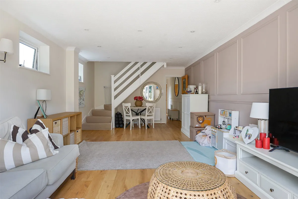 Owen Place, Leatherhead, Surrey, KT22