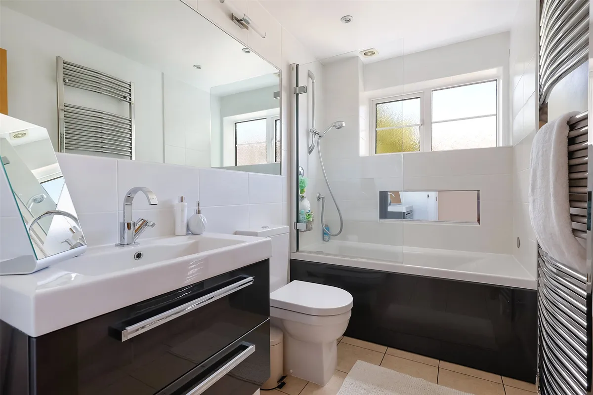 Owen Place, Leatherhead, Surrey, KT22