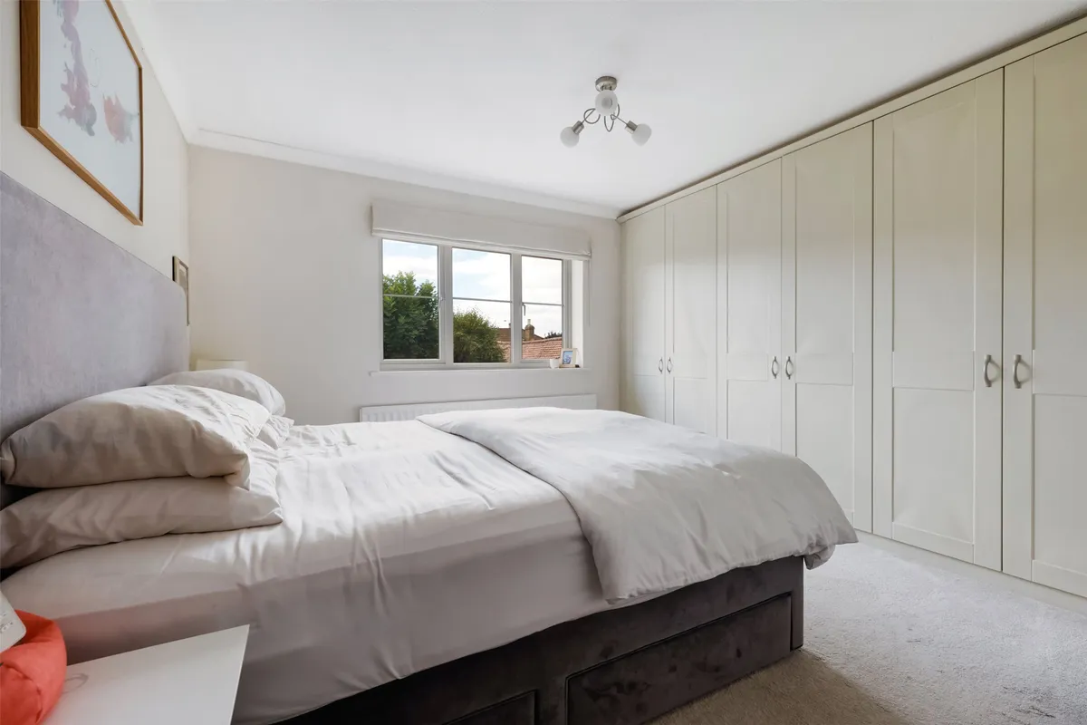 Owen Place, Leatherhead, Surrey, KT22