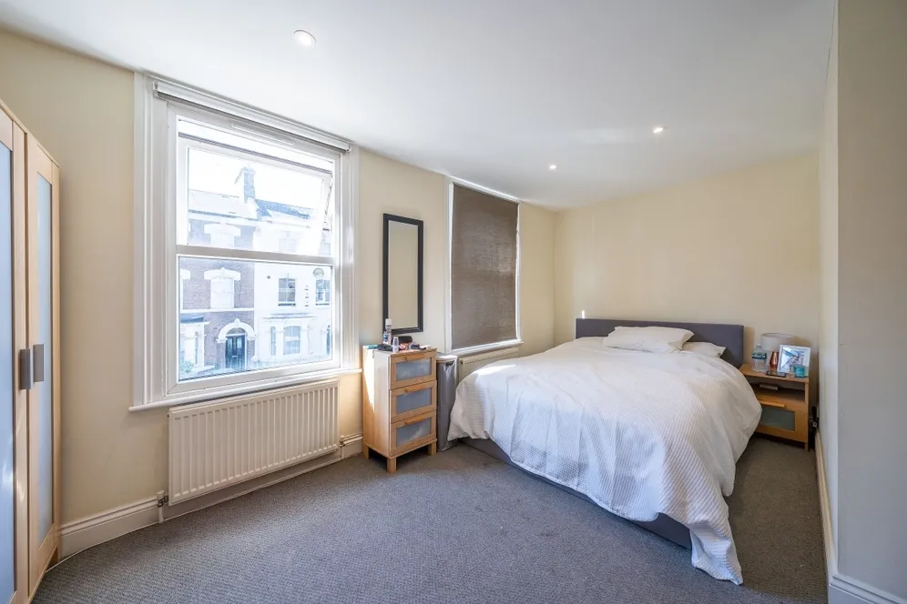 Ferndale Road London SW4 photo 13