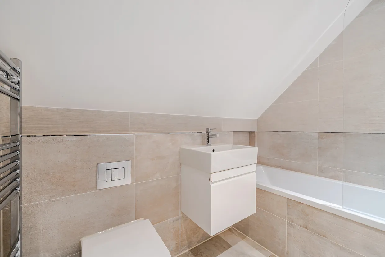 Furlong Road, Bourne End, SL8 photo 8