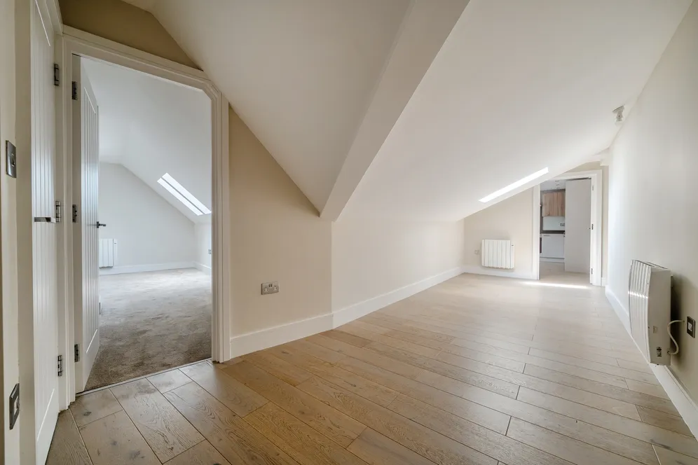 Furlong Road, Bourne End, SL8 photo 9