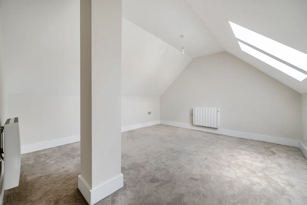Furlong Road, Bourne End, SL8 photo 14