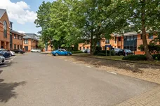 Furlong Road, Bourne End, SL8 photo 16