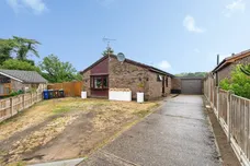 Stuart Close, Brandon