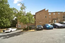 Frizley Gardens, BRADFORD