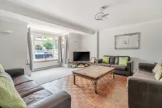 Ambleside Road, Lightwater, GU18 photo 3