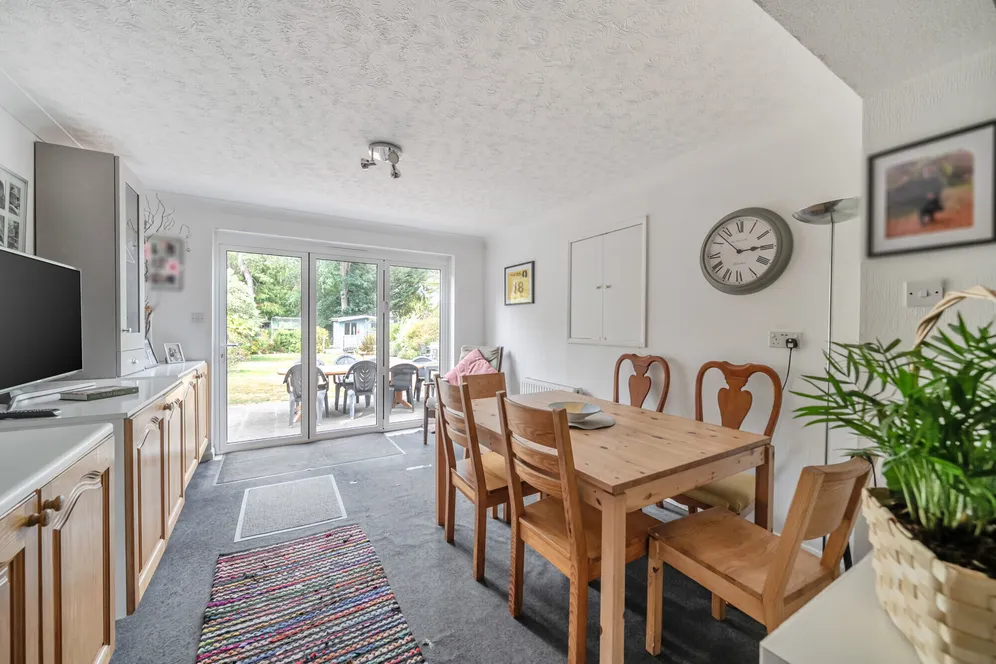 Ambleside Road, Lightwater, GU18 photo 4