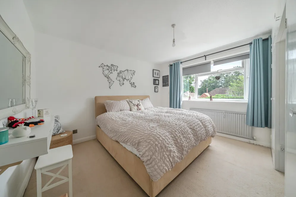 Ambleside Road, Lightwater, GU18 photo 6