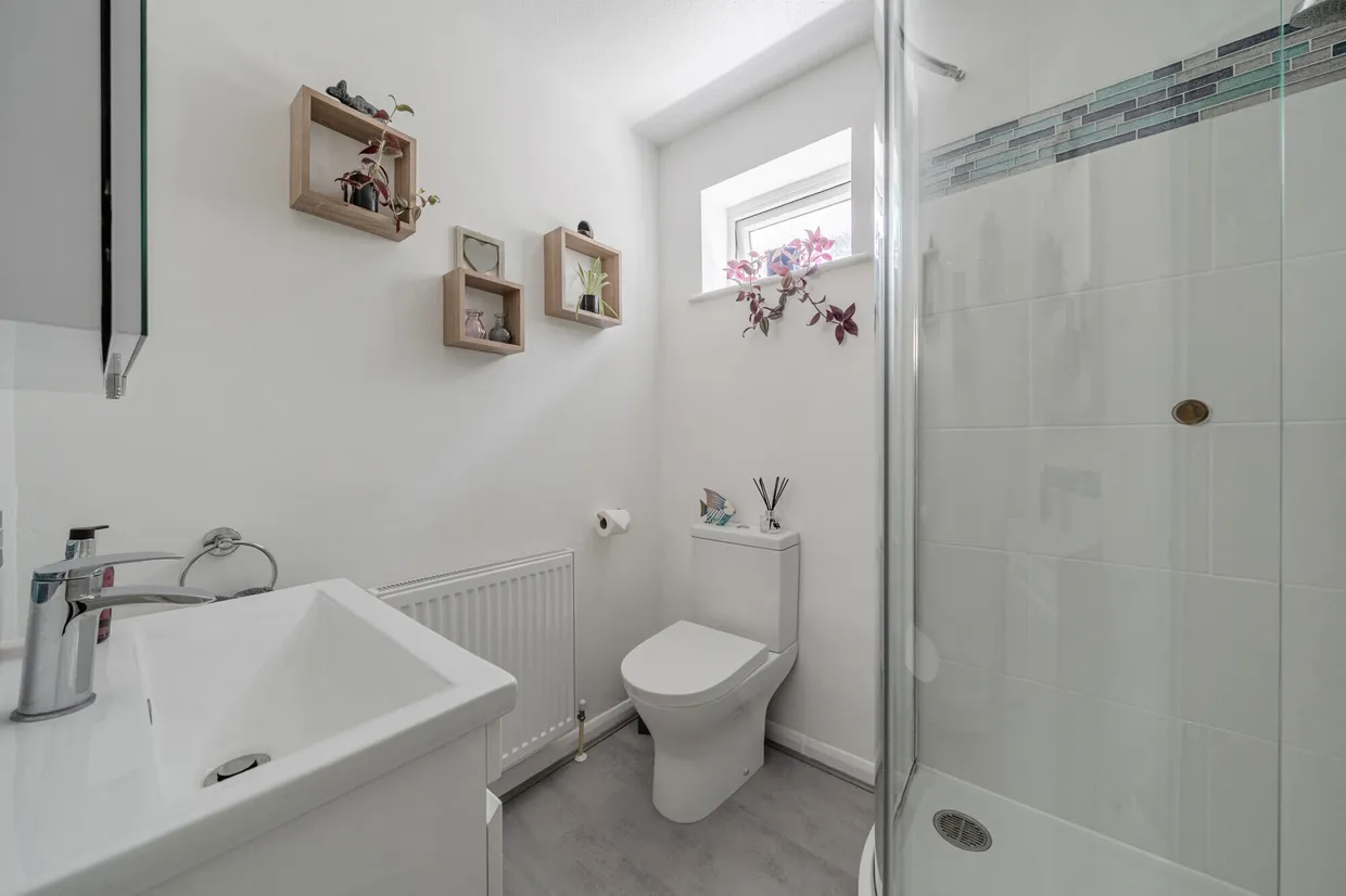 Ambleside Road, Lightwater, GU18 photo 8