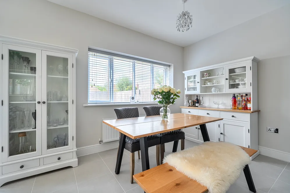 Hoadley Avenue, Burgess Hill, RH15 photo 3