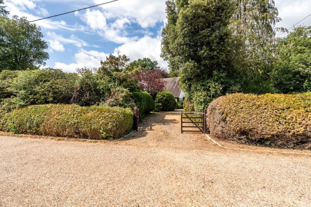 Riverside Road, West Moors, Ferndown, Dorset, BH22 Image 32