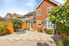 Jay Close, Lower Earley, Reading
