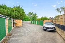 Albion Road, Sutton