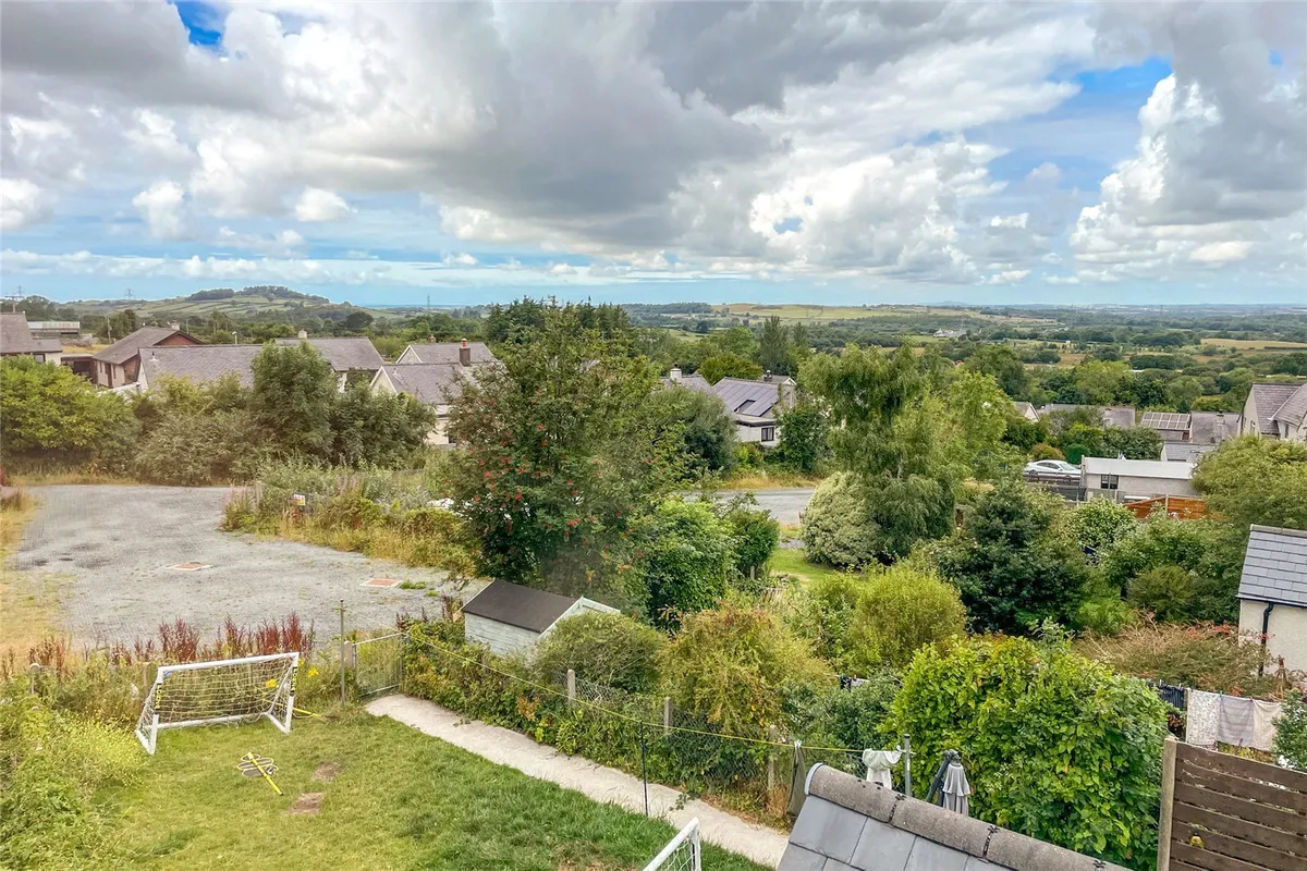 Bro Rhiwen, Rhiwlas, Bangor, Gwynedd, LL57
