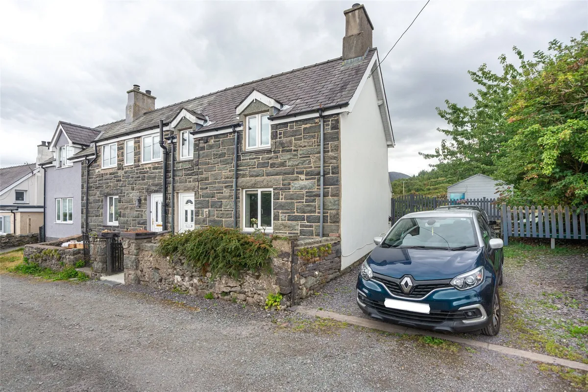 Pen Y Ffriddoedd, Tregarth, Bangor, Gwynedd, LL57