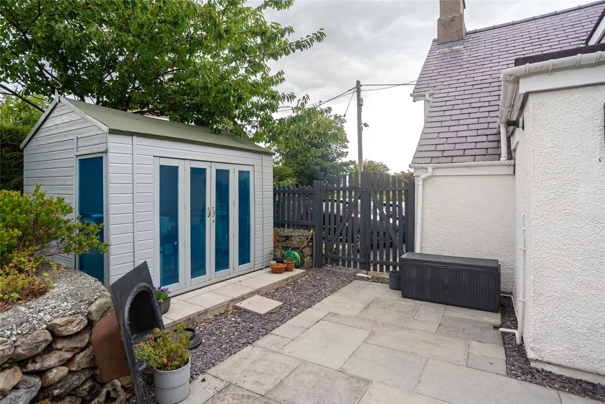 Pen Y Ffriddoedd, Tregarth, Bangor, Gwynedd, LL57
