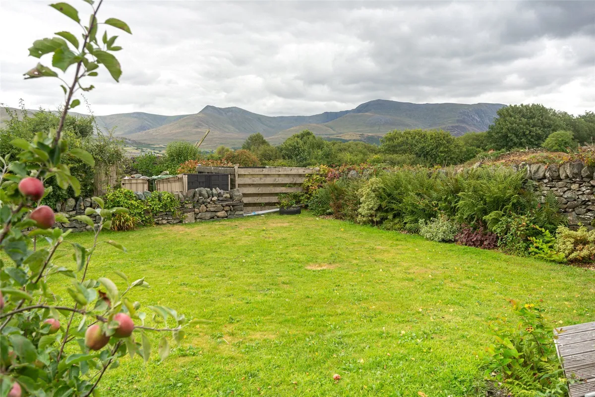 Pen Y Ffriddoedd, Tregarth, Bangor, Gwynedd, LL57