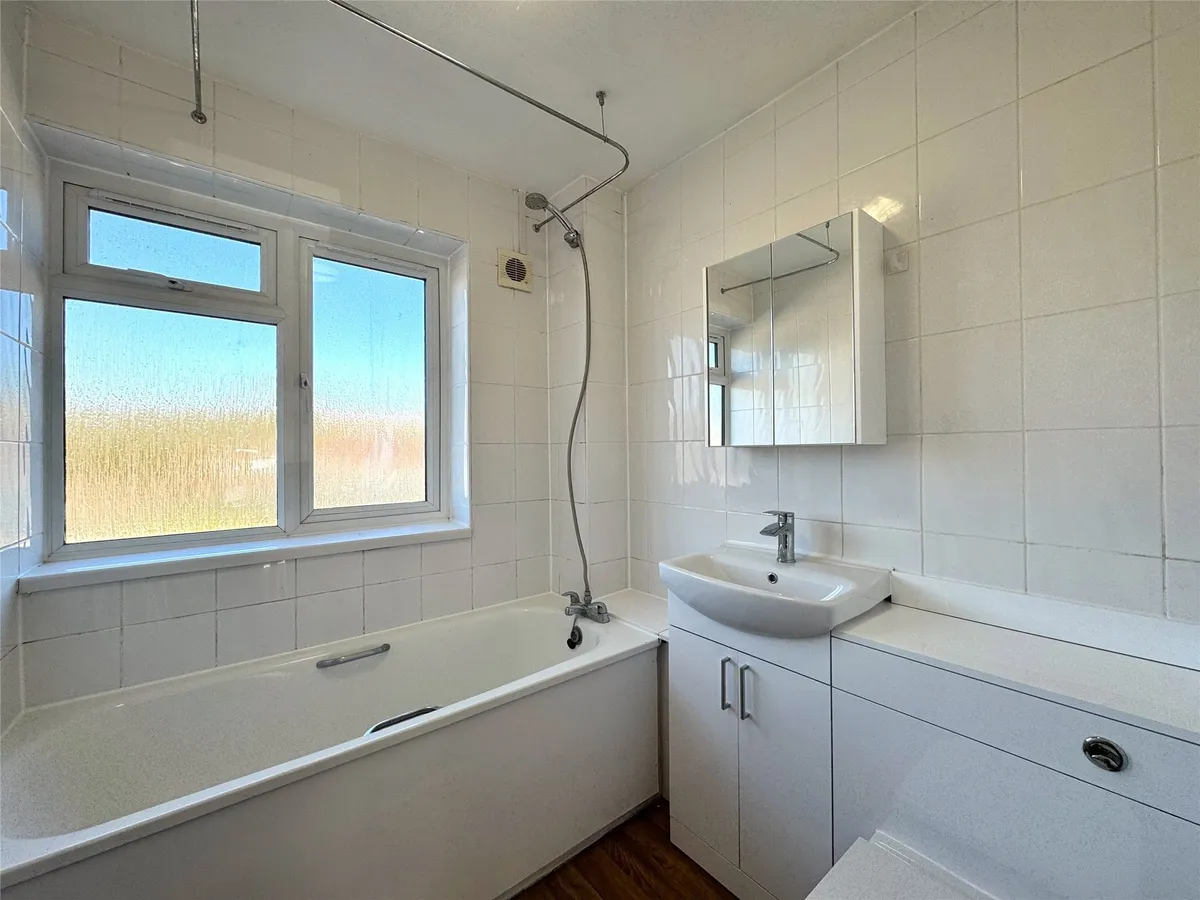 Holmesdale Road, North Holmwood, Surrey, RH5
