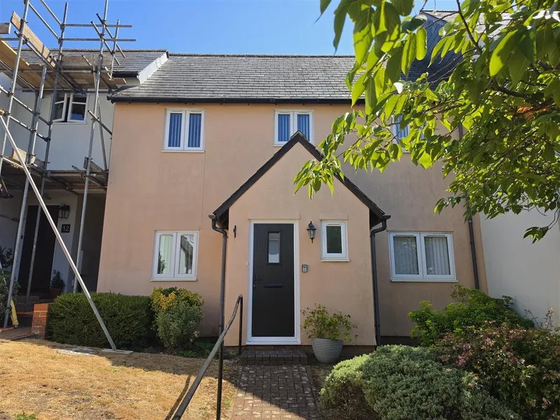 Property thumbnail 1 out of 3
