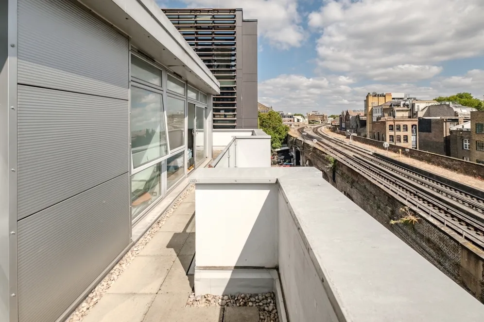 Dereham Place London EC2A photo 9