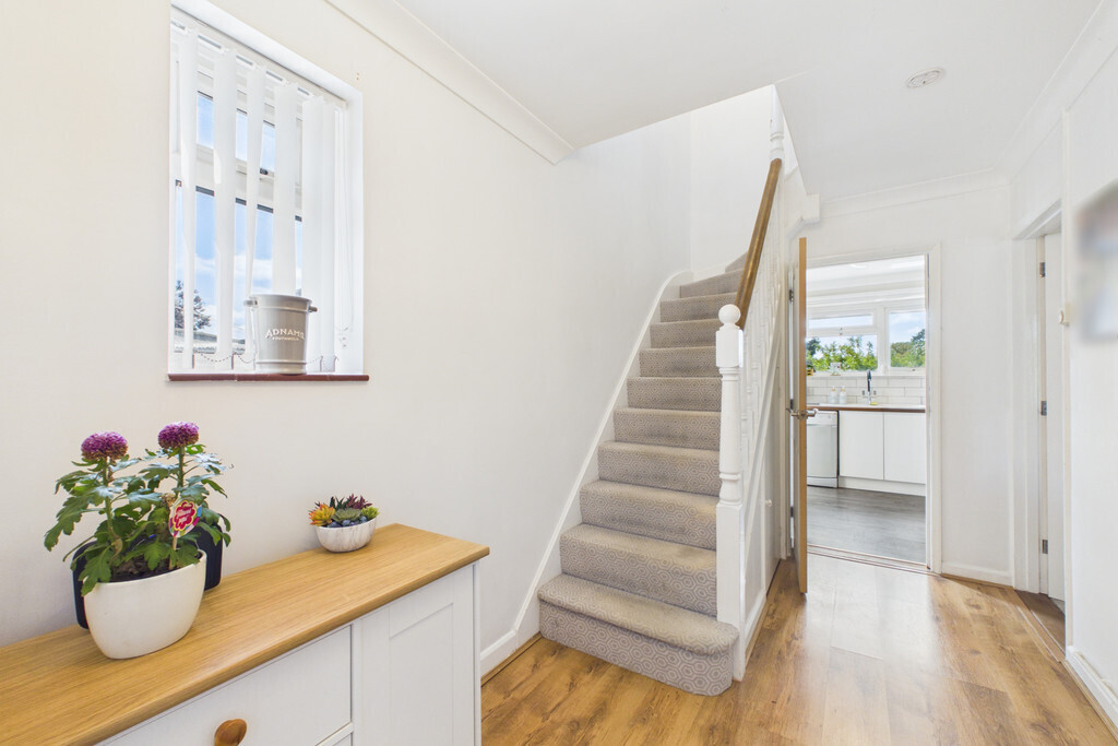 Queens Drive, Halesworth Image 6