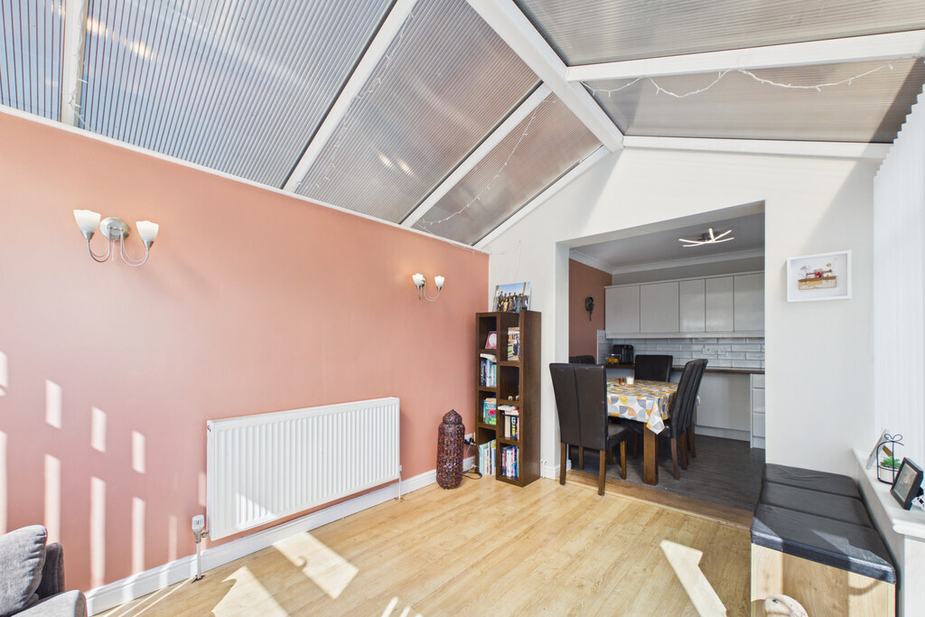 Queens Drive, Halesworth Image 11