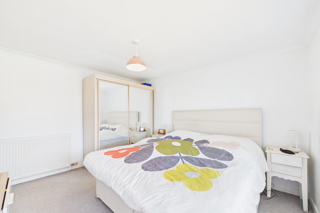 Queens Drive, Halesworth Image 13