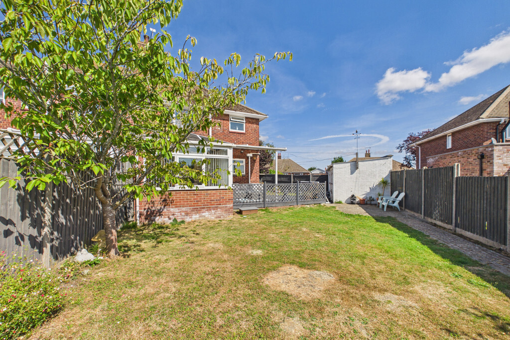 Queens Drive, Halesworth Image 25