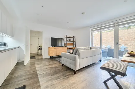 15 Dollis Valley Drive, Barnet, EN5
