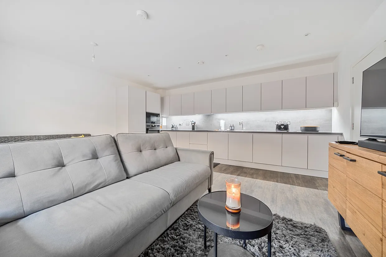 15 Dollis Valley Drive, Barnet, EN5 photo 5