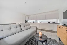 15 Dollis Valley Drive, Barnet, EN5 photo 5