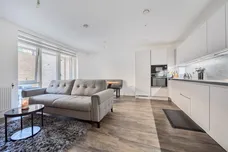 15 Dollis Valley Drive, Barnet, EN5 photo 9