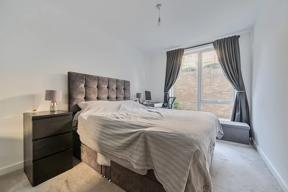 15 Dollis Valley Drive, Barnet, EN5 photo 12