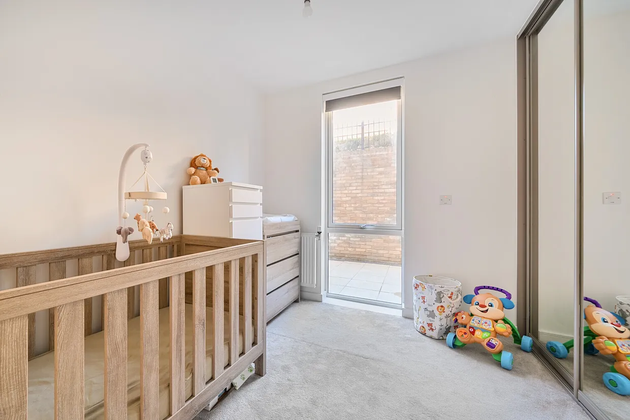 15 Dollis Valley Drive, Barnet, EN5 photo 16