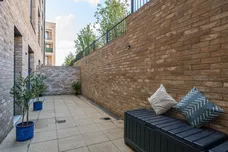 15 Dollis Valley Drive, Barnet, EN5 photo 18