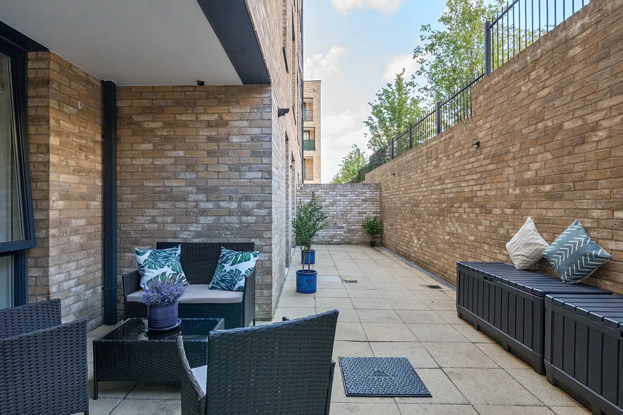 15 Dollis Valley Drive, Barnet, EN5 photo 19