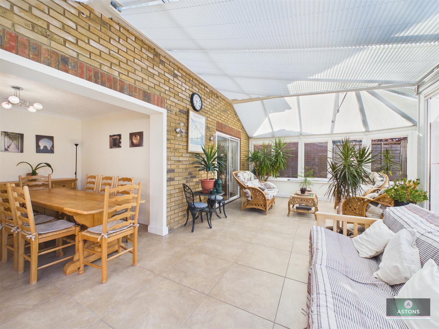 Moorland Road, Maidenbower Image 6