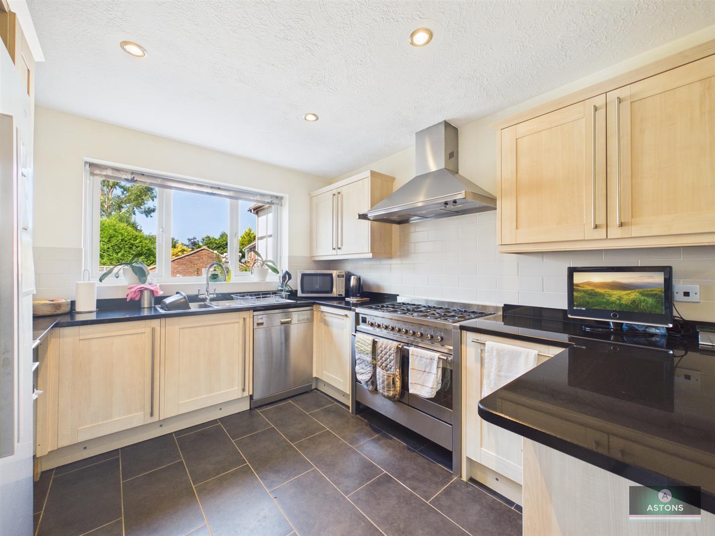Moorland Road, Maidenbower Image 8