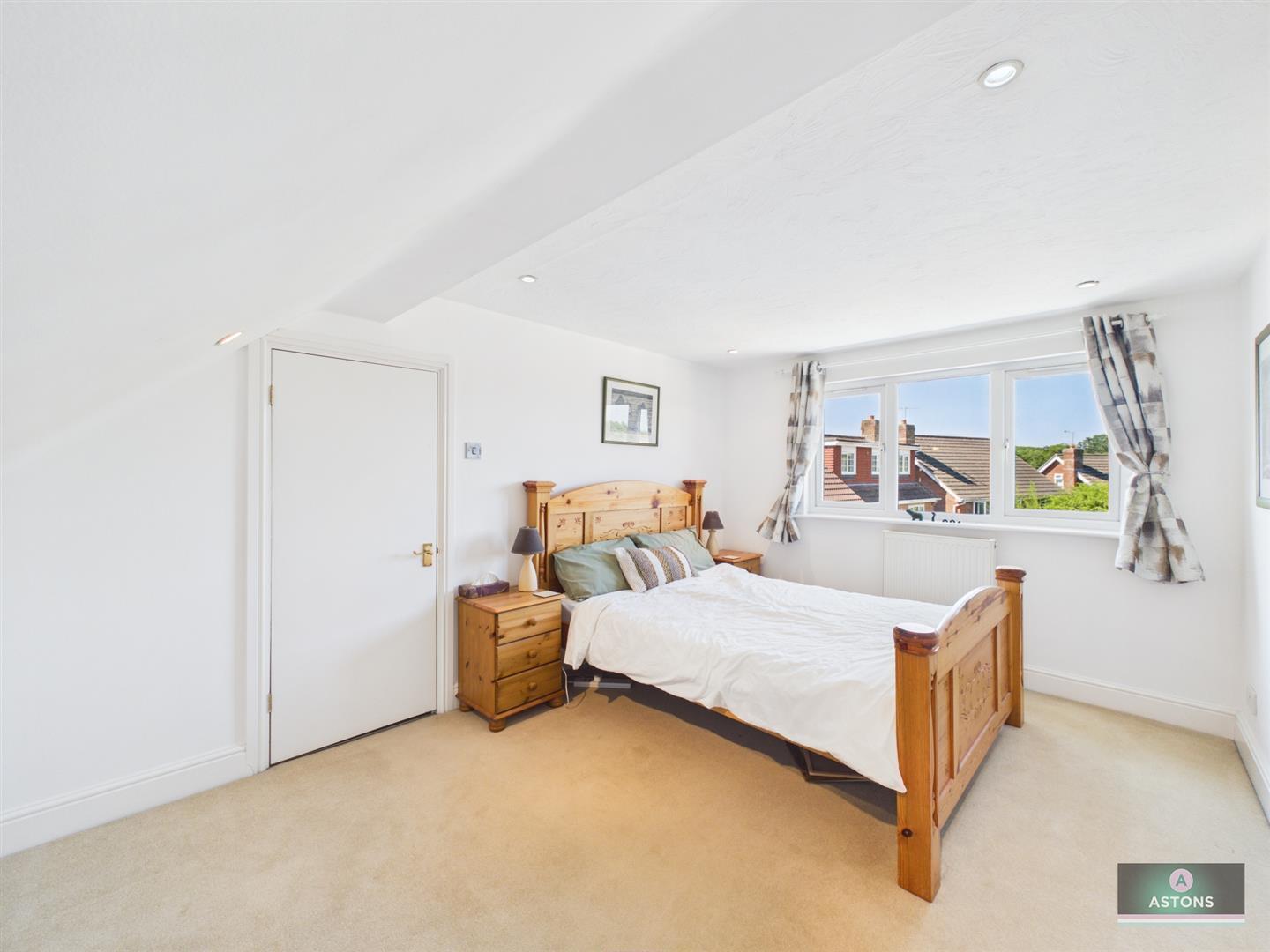Moorland Road, Maidenbower Image 24