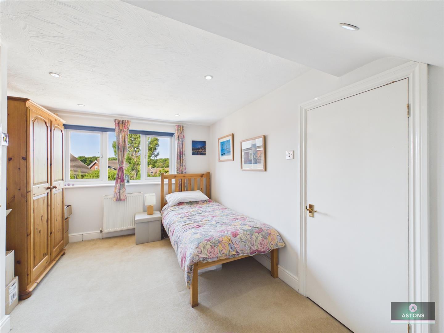 Moorland Road, Maidenbower Image 25