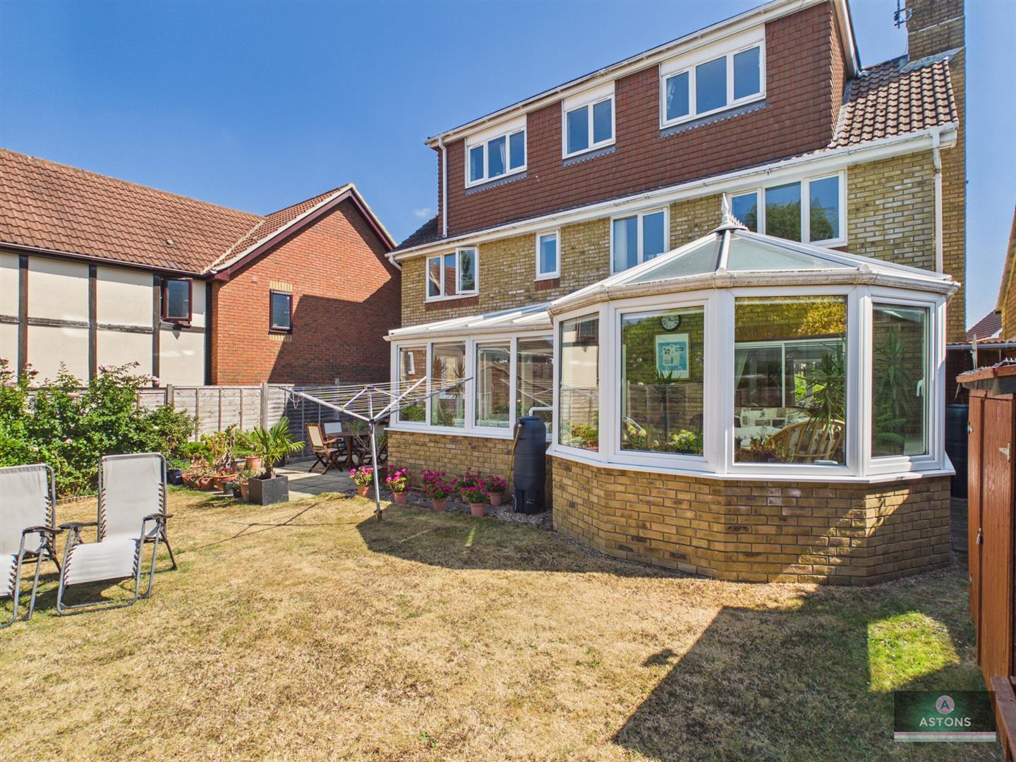 Moorland Road, Maidenbower Image 30