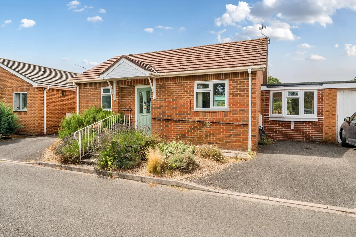 Shergold Way, Cookham, Maidenhead, SL6 photo 1