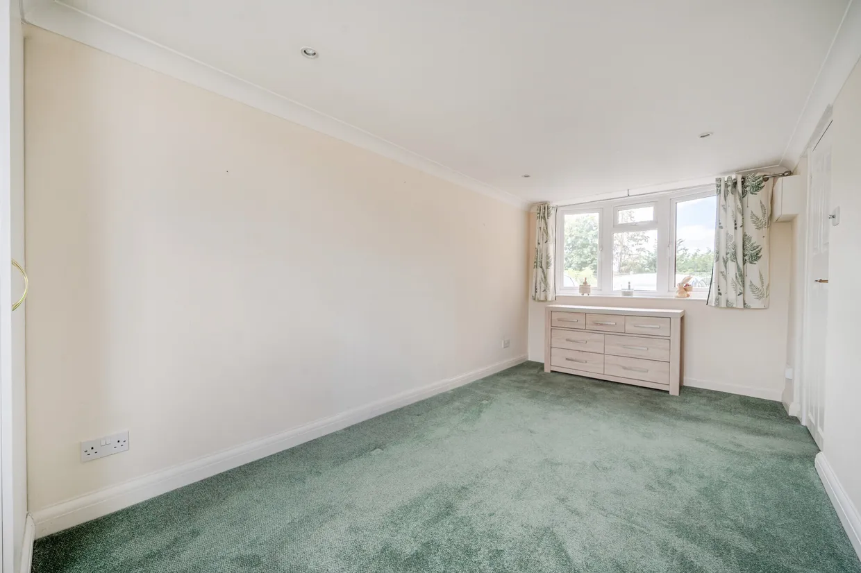 Shergold Way, Cookham, Maidenhead, SL6 photo 8