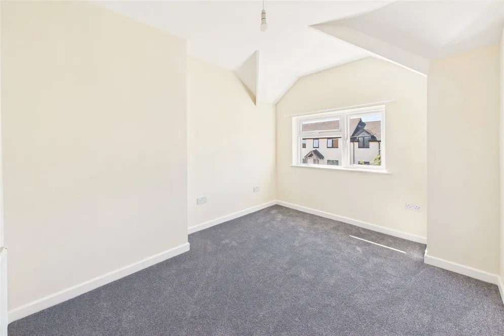 Property carousel item 11