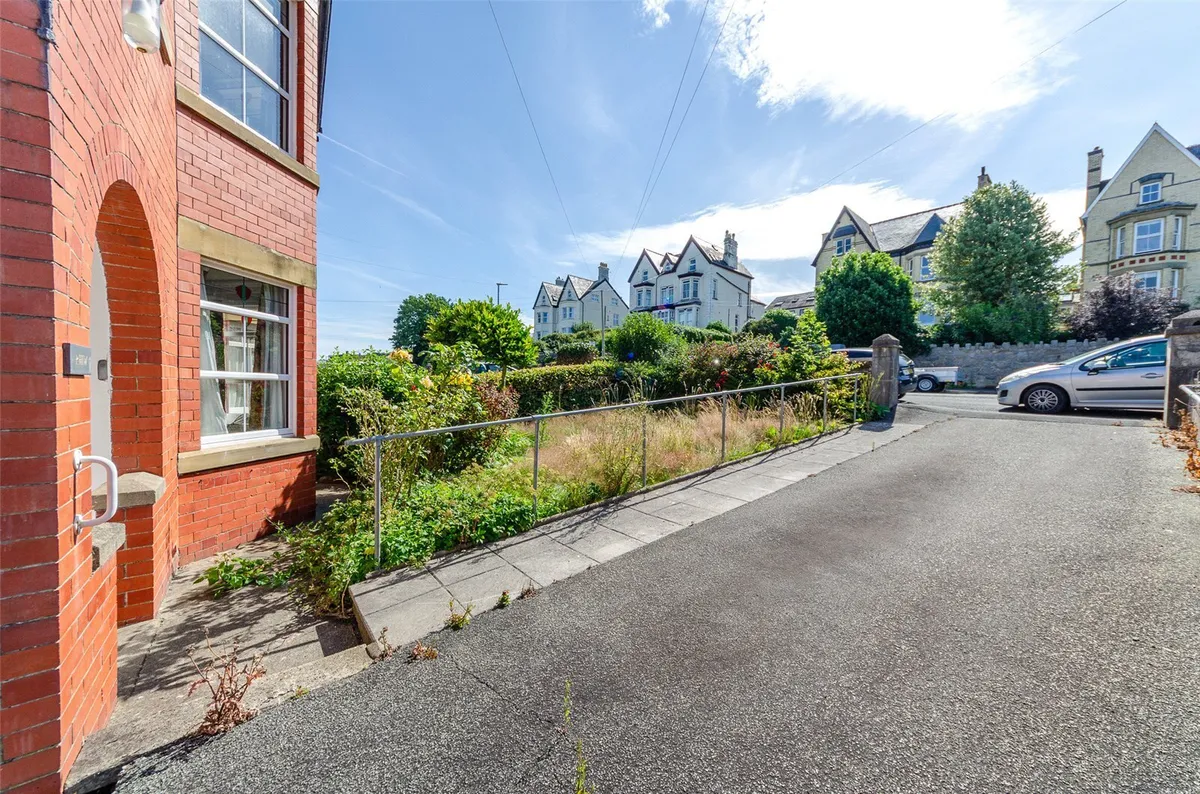 St. Davids Road, Caernarfon, Gwynedd, LL55