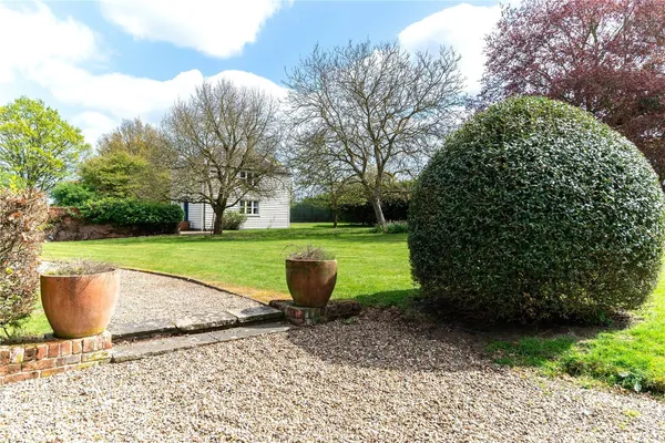 Lamb Lane, Sible Hedingham, CO9 photo 35