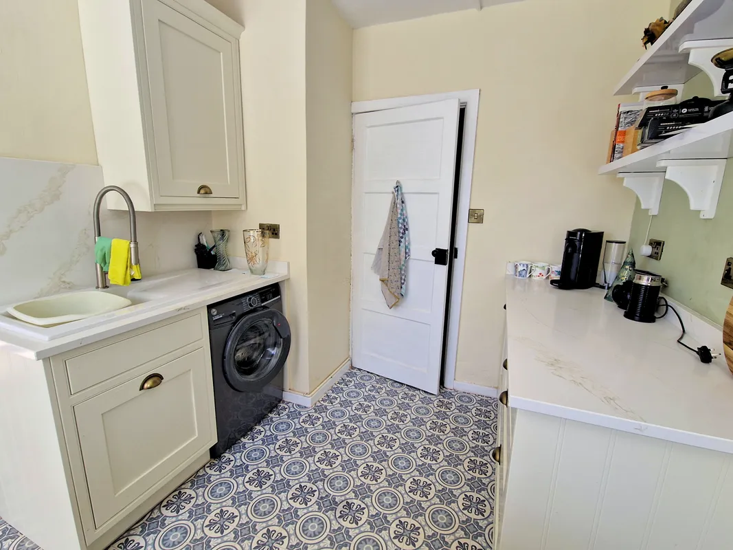 WOODLAND AVENUE, PORTHCAWL, CF36 5HT