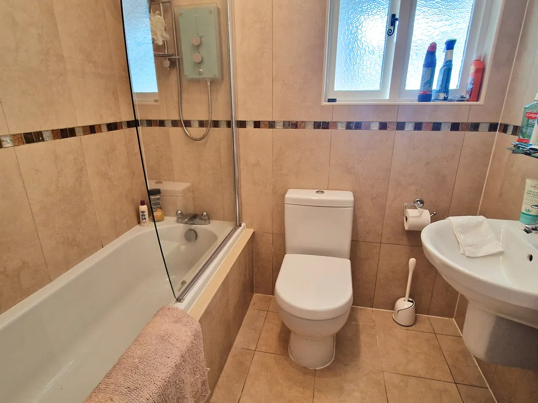 WOODLAND AVENUE, PORTHCAWL, CF36 5HT